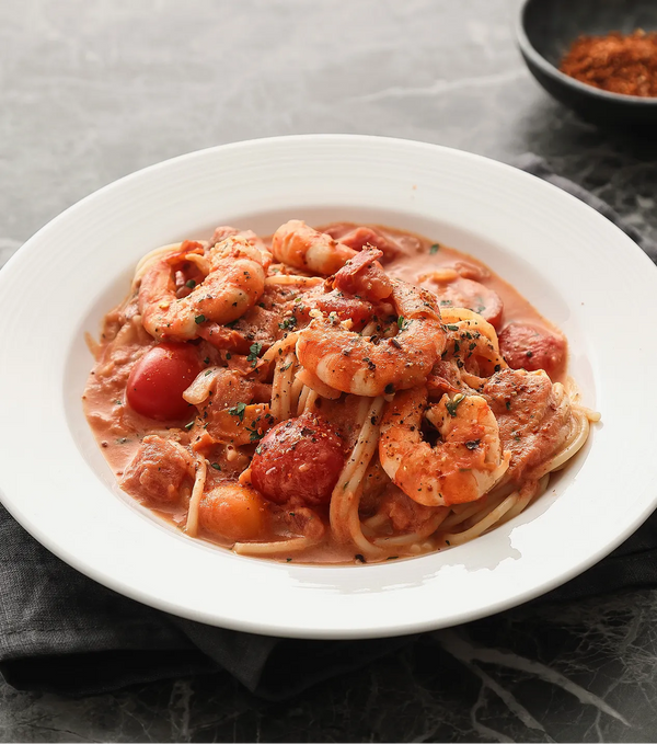 Pasta med tomatfløde og rejer