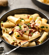 Cremet svampepasta