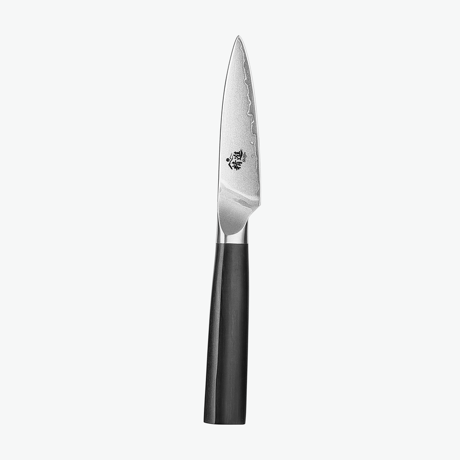 Shōjin Aira urtekniv, 9 cm, set forfra på lys baggrund