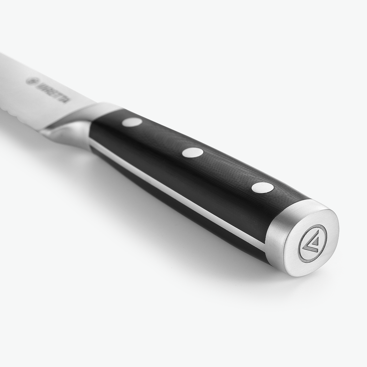 Endekappen og G-10-grebet på Classic brødkniv, tæt på