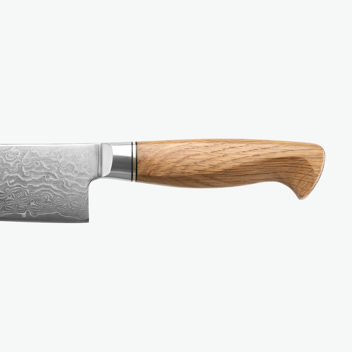 Skulpturelt greb i eg og overgang til klingen på Shōjin Kaku gyuto, set fra siden