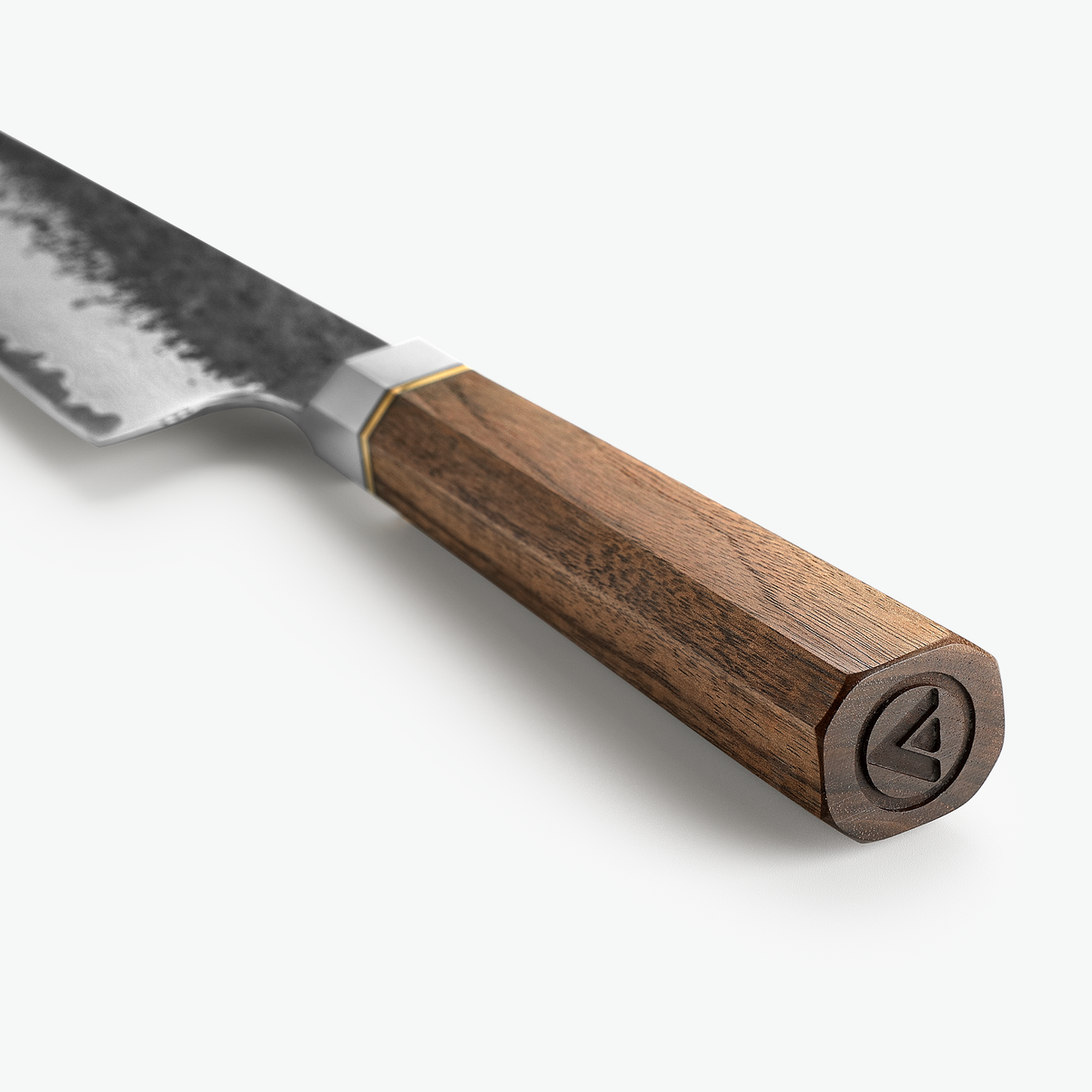Ottekantet grebsende i valnød med logo på Shōjin Kashi kokkekniv