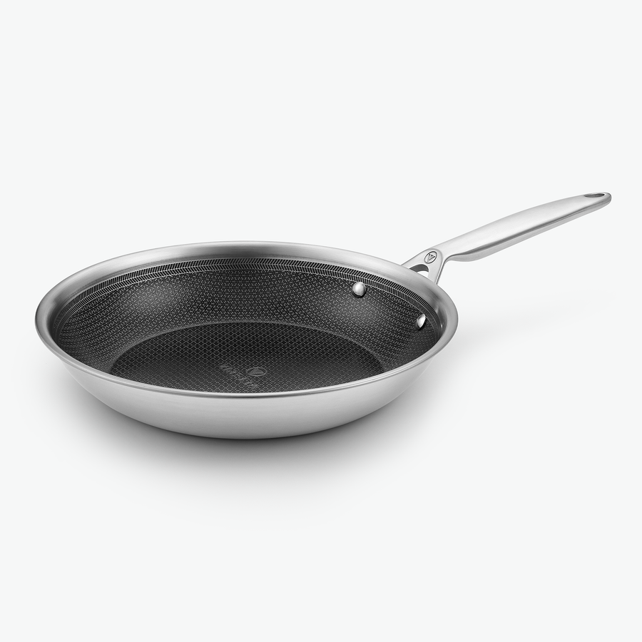 Stegepande i 3-Ply Hybrid, Ø28 cm, set skråt forfra