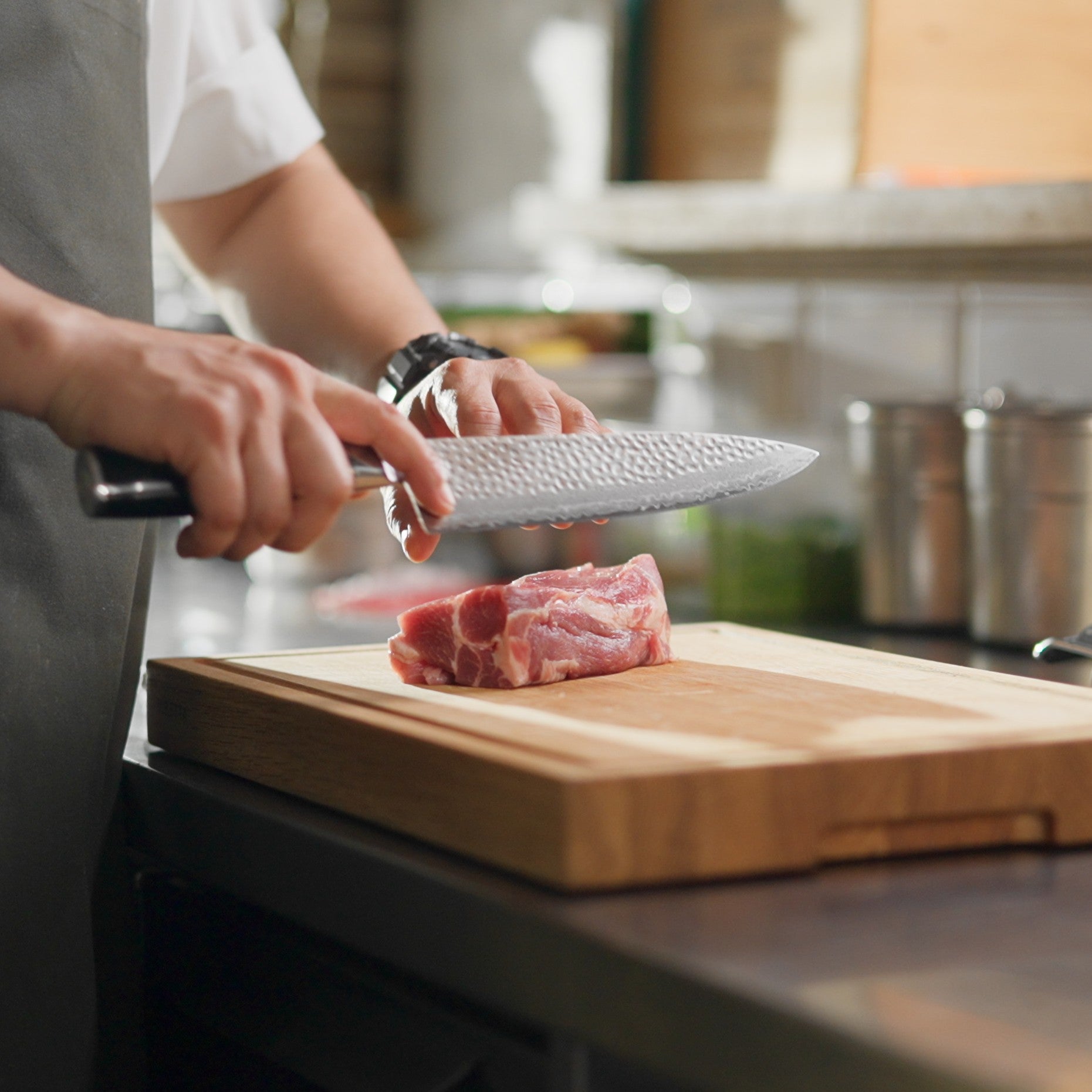 Skærebræt med saft­rille – Eg